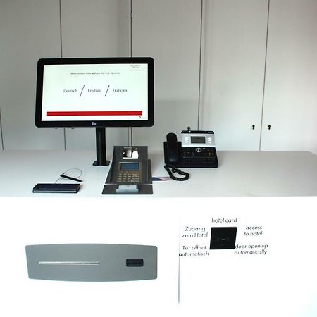 Schlafzimmer - Self Check-In دينكلسبهل المظهر الخارجي الصورة